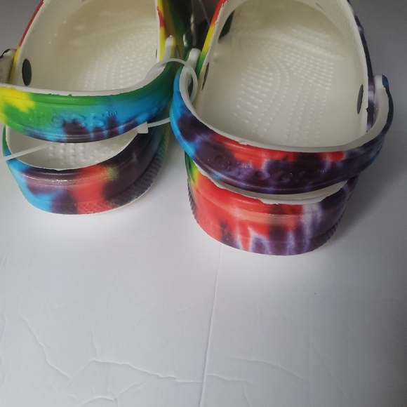 Crocs - Picture 7 of 12